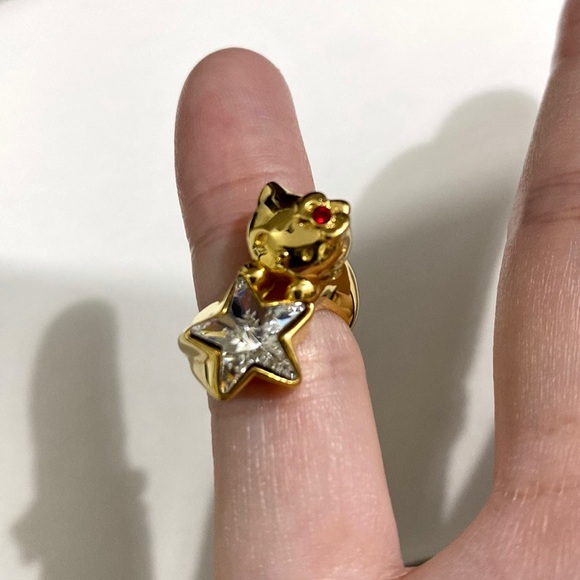 Sanrio Hello Kitty with Bow and Star Ring - Picture 3 of 9